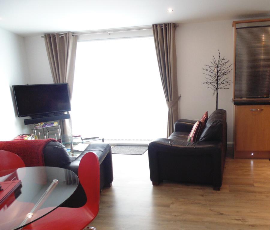 Awel Y Mor Apartment ลาแนคลี ภายนอก รูปภาพ